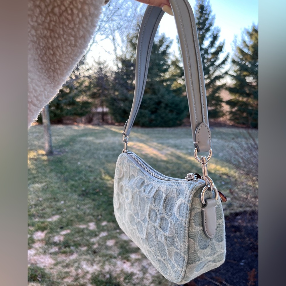 Coach swinger 20 signature denim crossbody bag purse silver blue shoulder bag - Picture 4 of 11